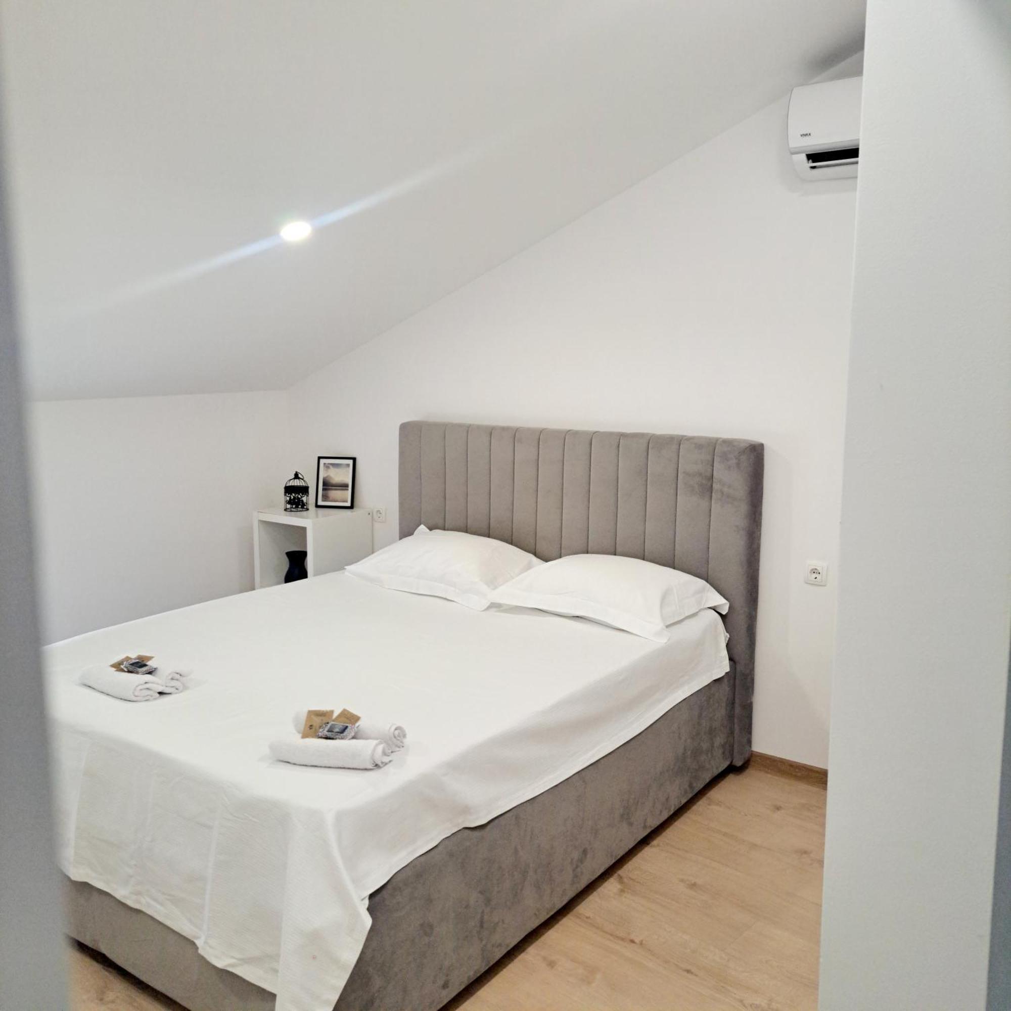 Ajdy Apartma *